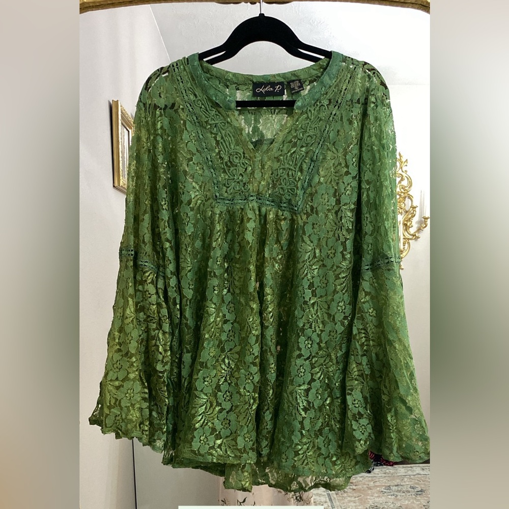 Elegant Green Lace Women's Top